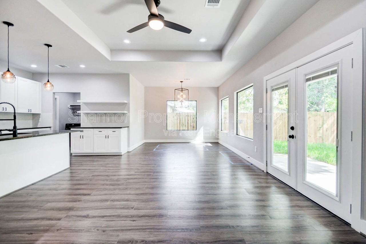 6731 New York St - Photo 6 of 23