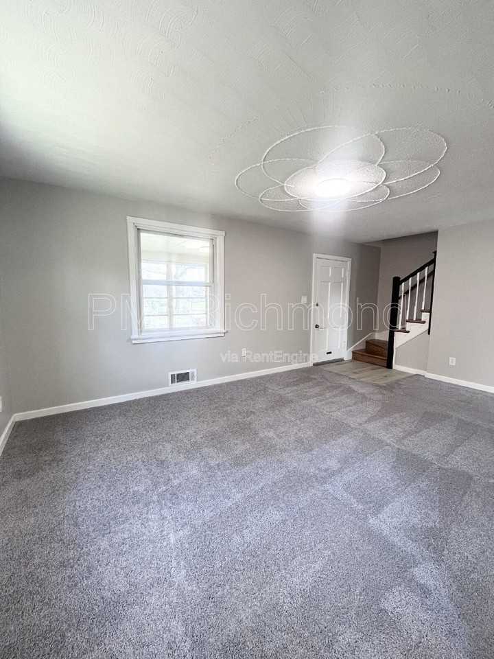 3007 Grant St - Photo 6 of 18