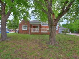 2112 N Drexel Blvd - Photo 1 of 1