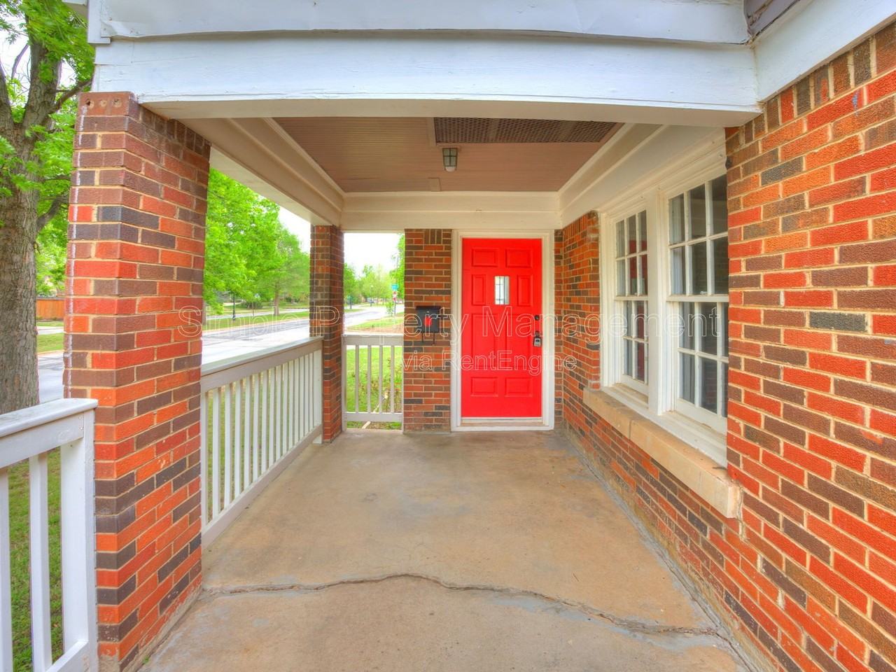 2112 N Drexel Blvd - Photo 2 of 20