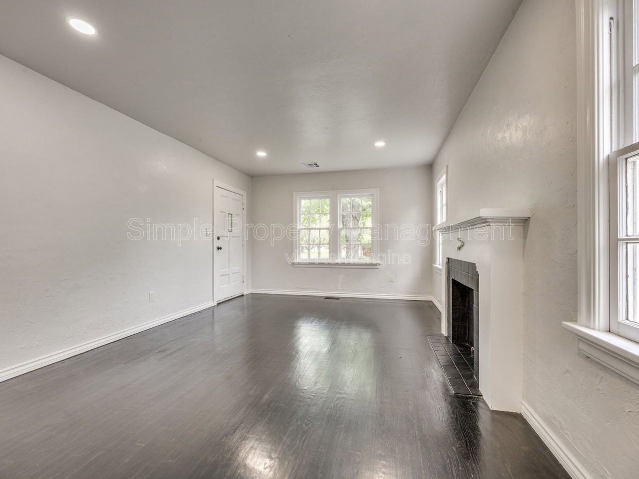 2112 N Drexel Blvd - Photo 3 of 20