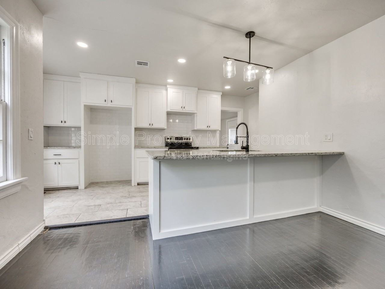 2112 N Drexel Blvd - Photo 5 of 20