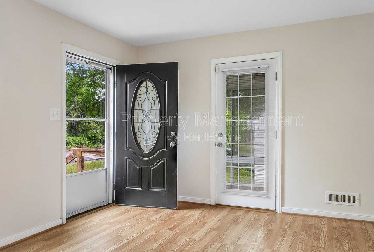 8514 Wetherly Dr - Photo 5 of 25