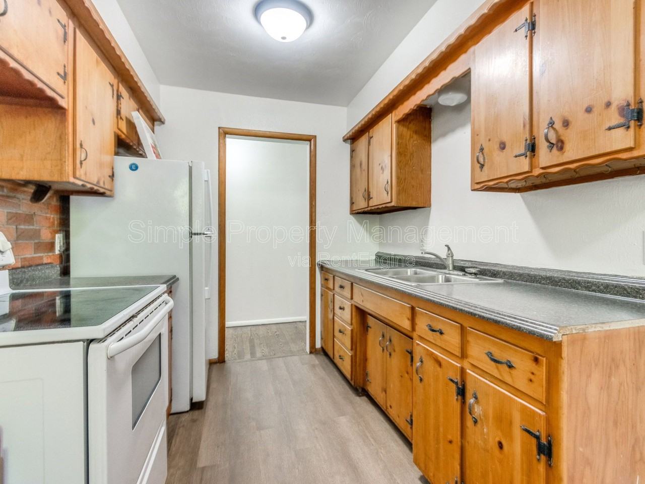 219 Boston St - Photo 3 of 20