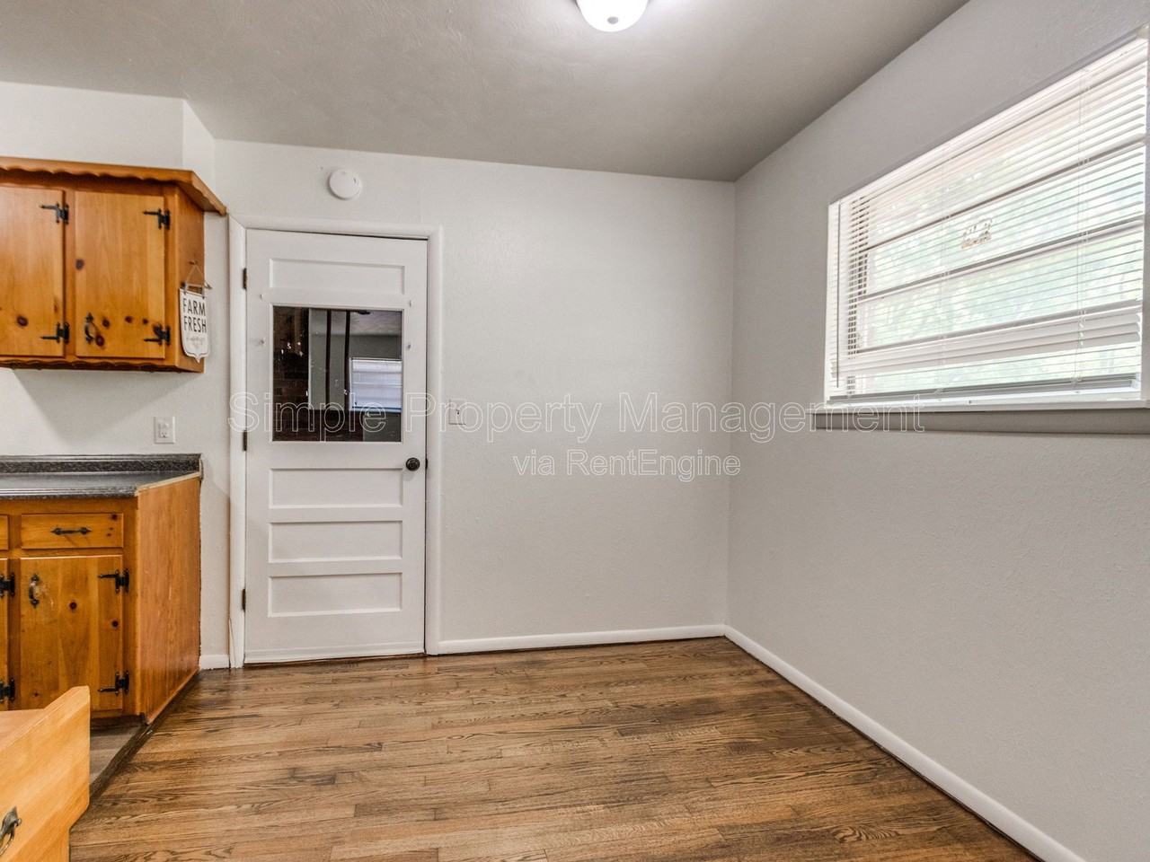 219 Boston St - Photo 6 of 20