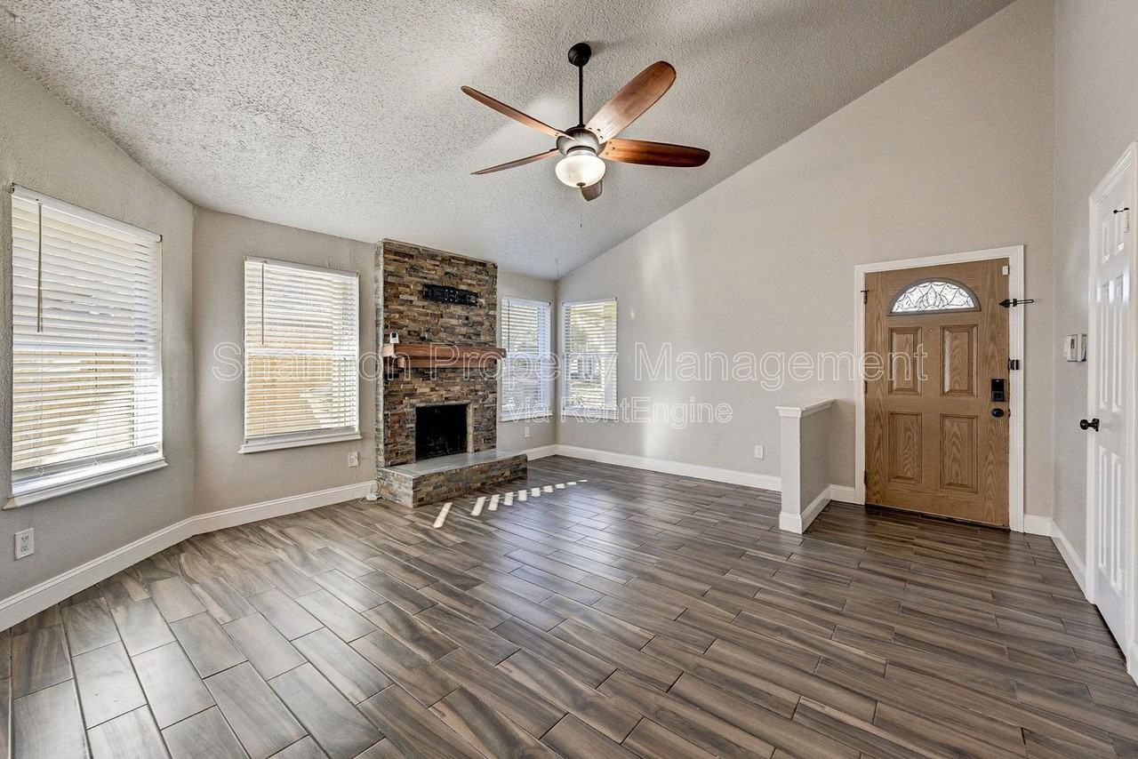 14027 Blue Falls Dr - Photo 6 of 22