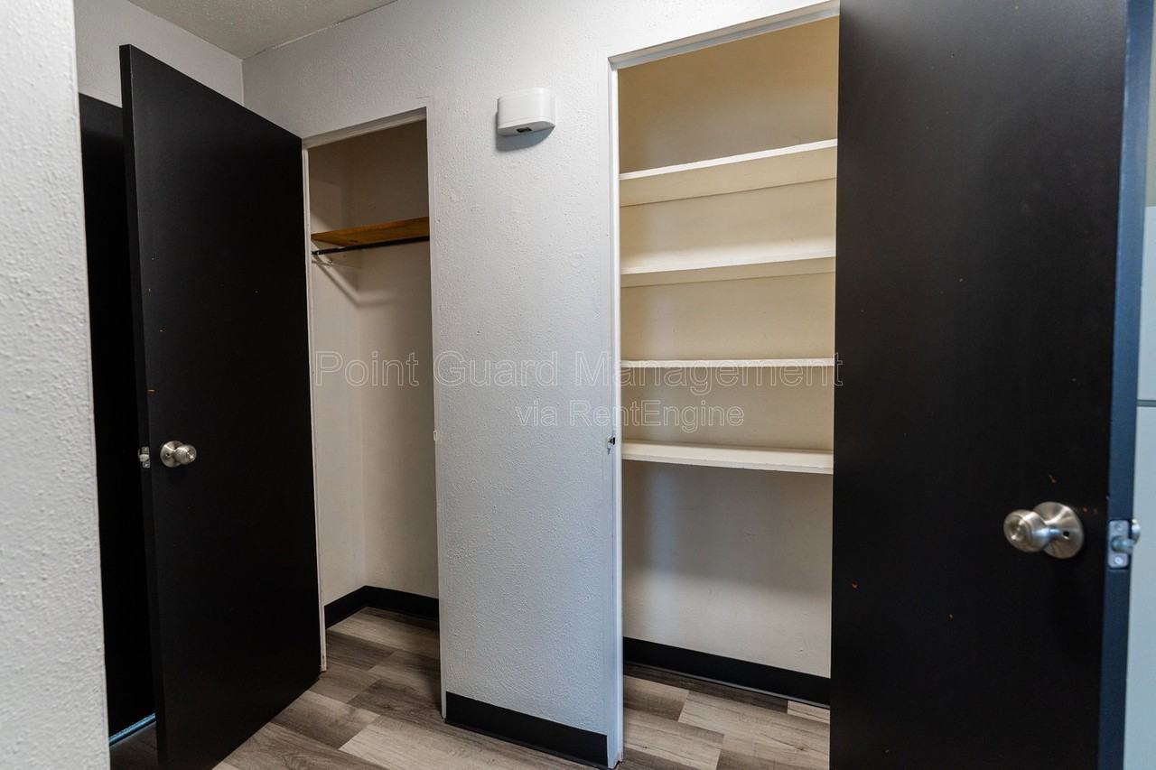 1947 College Heights Rd #202C - Photo 2 of 24