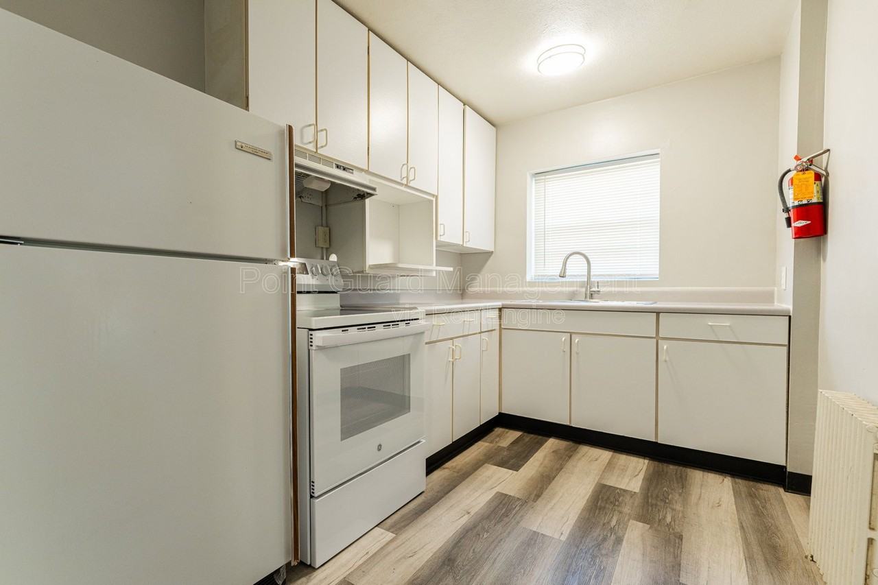 1947 College Heights Rd #202C - Photo 3 of 24