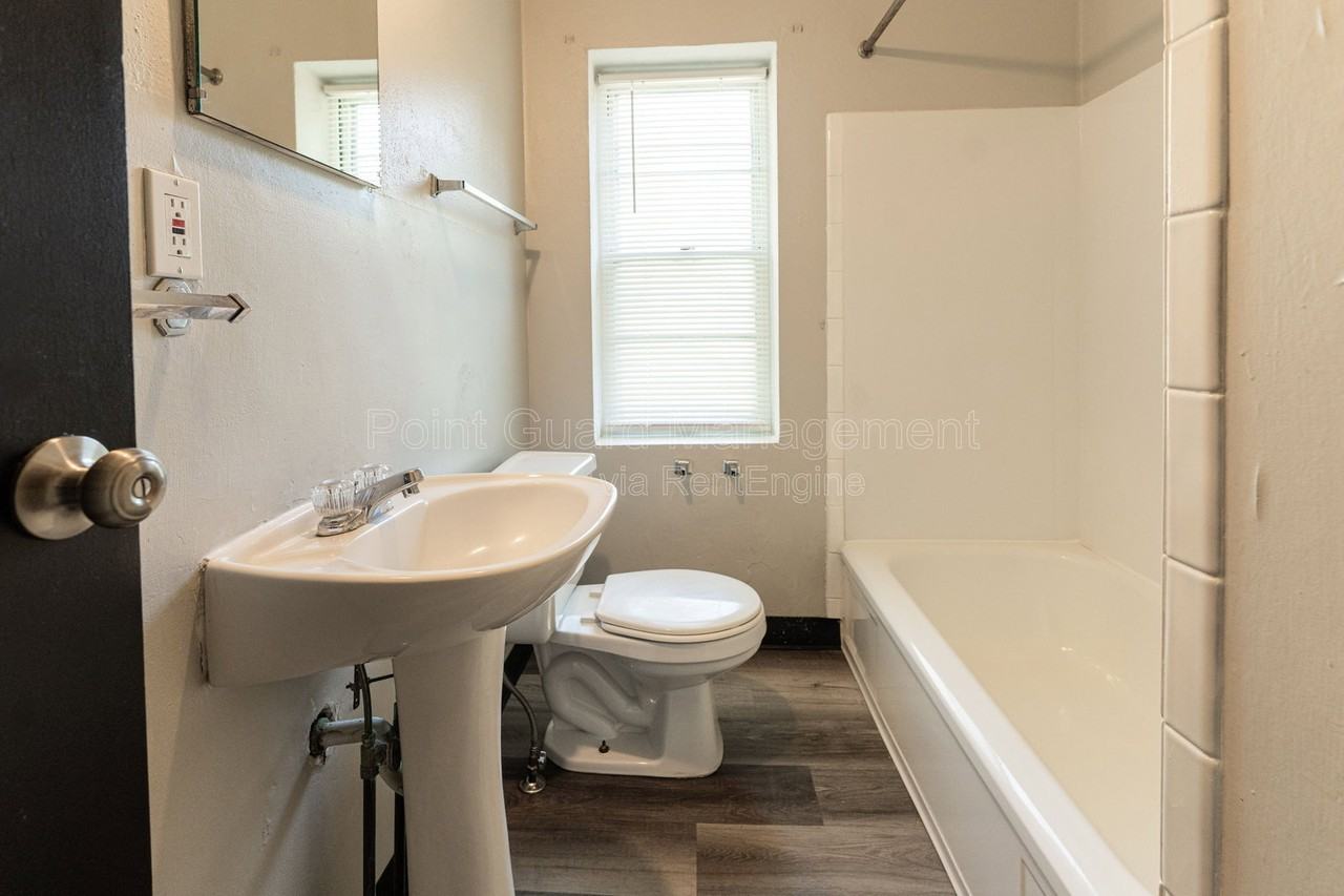 1947 College Heights Rd #202C - Photo 7 of 24