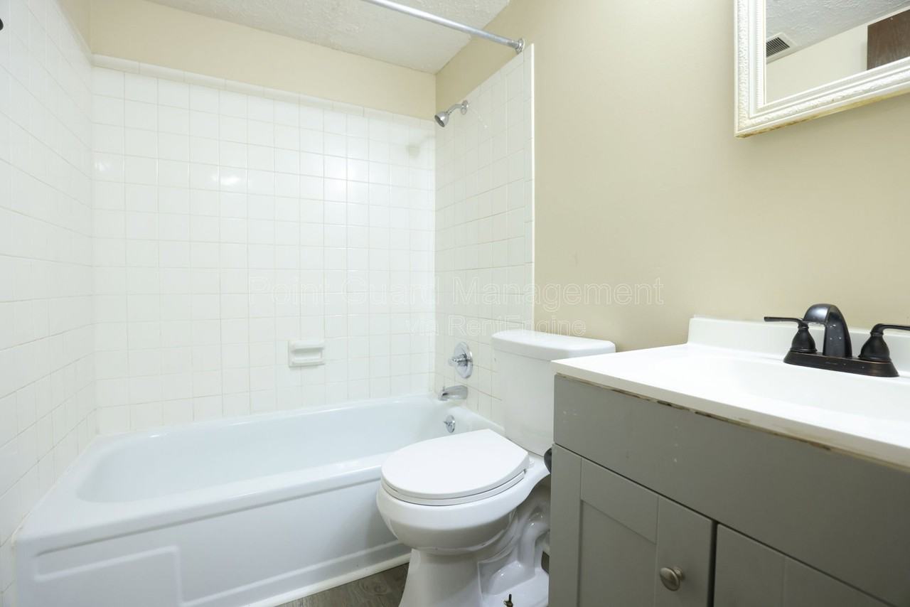4206 Frances St #25 - Photo 5 of 15