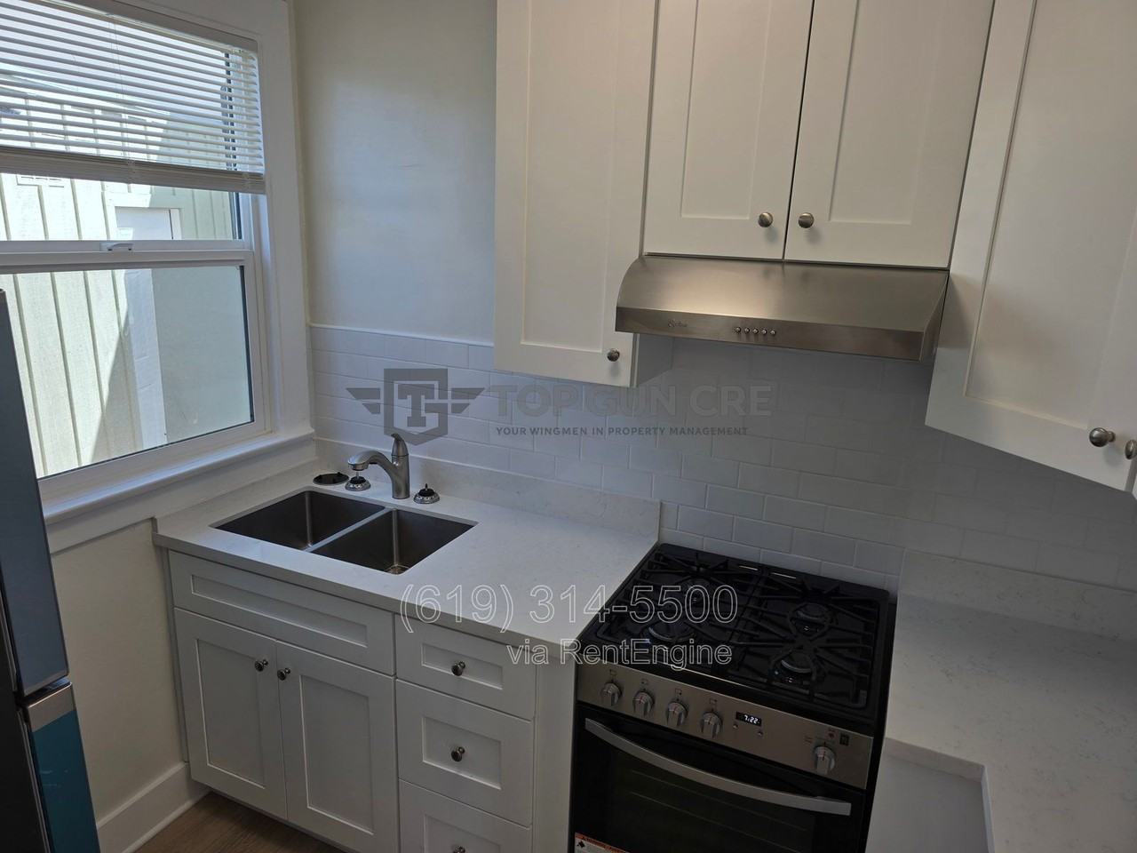 4027 Randolph St - Photo 6 of 11