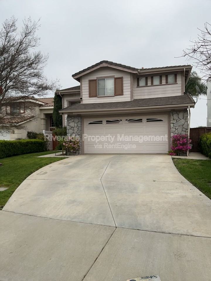 17250 Rosy Sky Cir - Photo 2 of 7