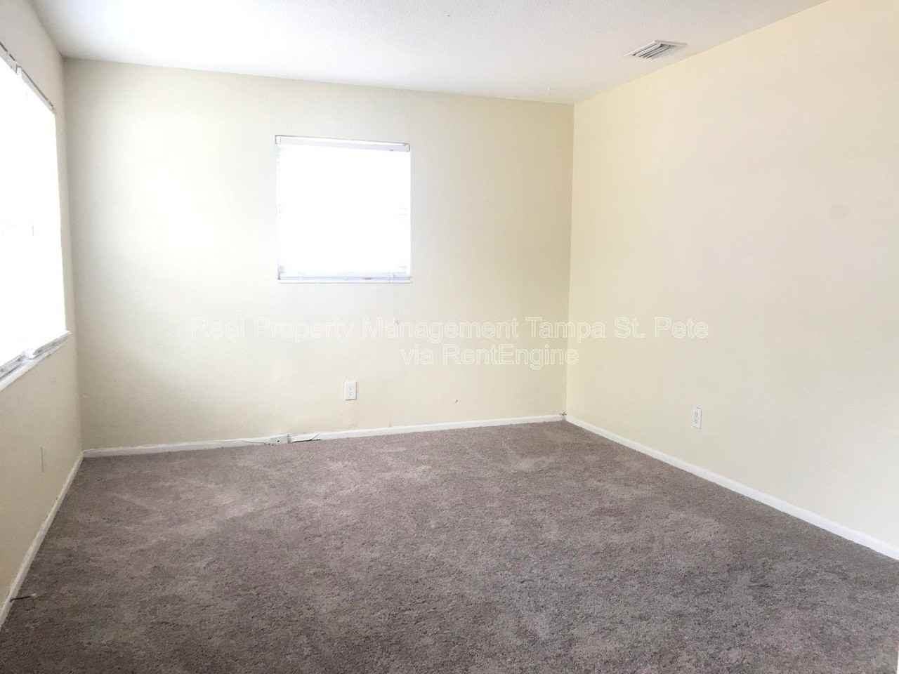 1420 15th St S - Photo 4 of 9