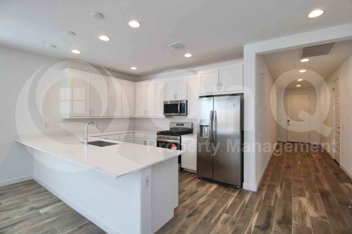 3303 S Piedra - Photo 2 of 41