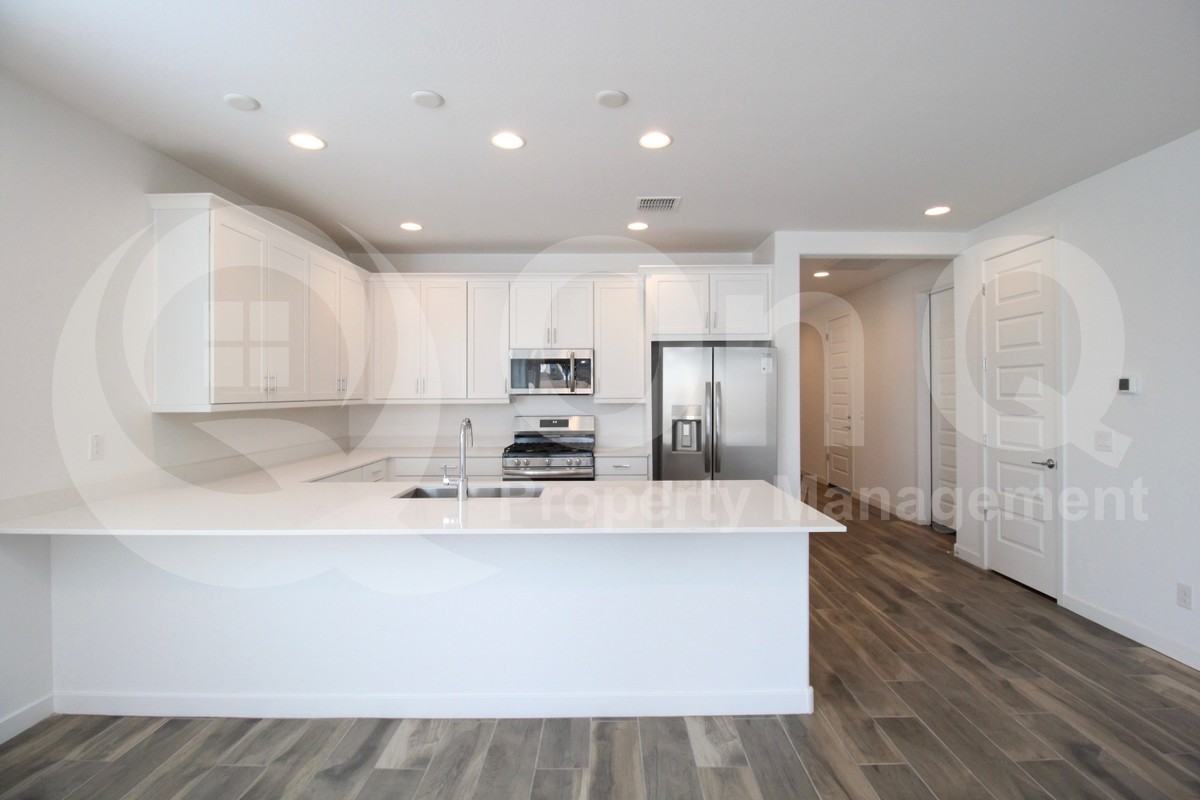 3303 S Piedra - Photo 3 of 41