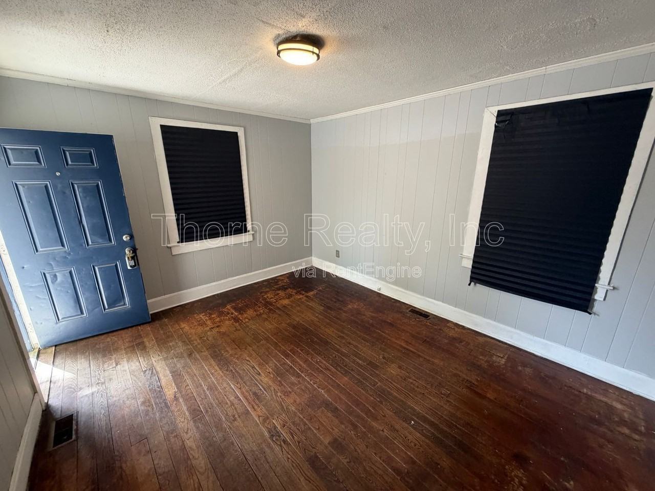 905 Pender St - Photo 3 of 15