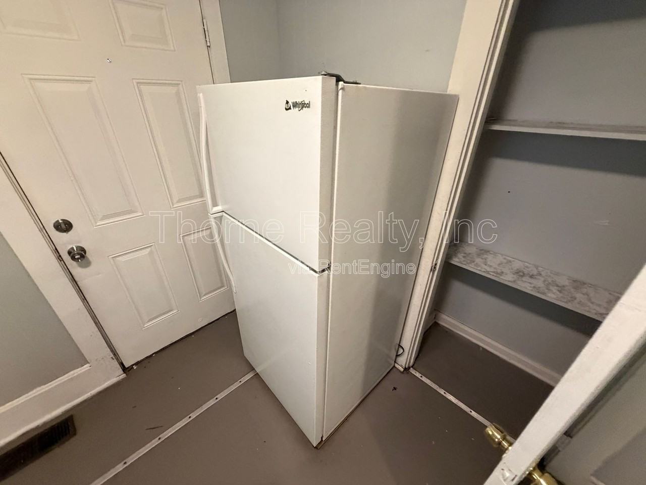 905 Pender St - Photo 6 of 15