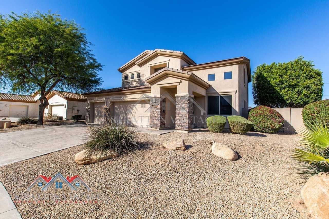 14616 W Windward Ave - Photo 2 of 50