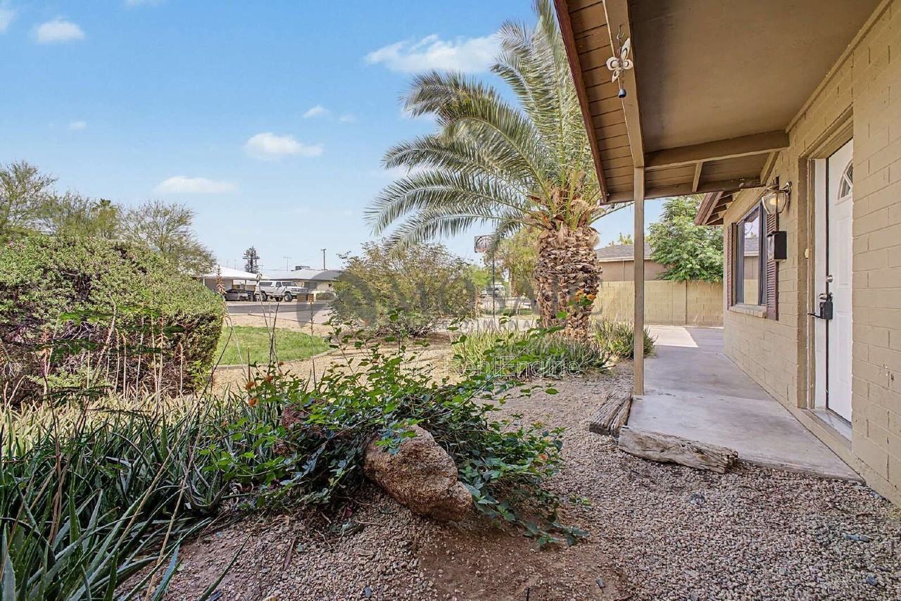 1531 W 7th St - Photo 4 of 29