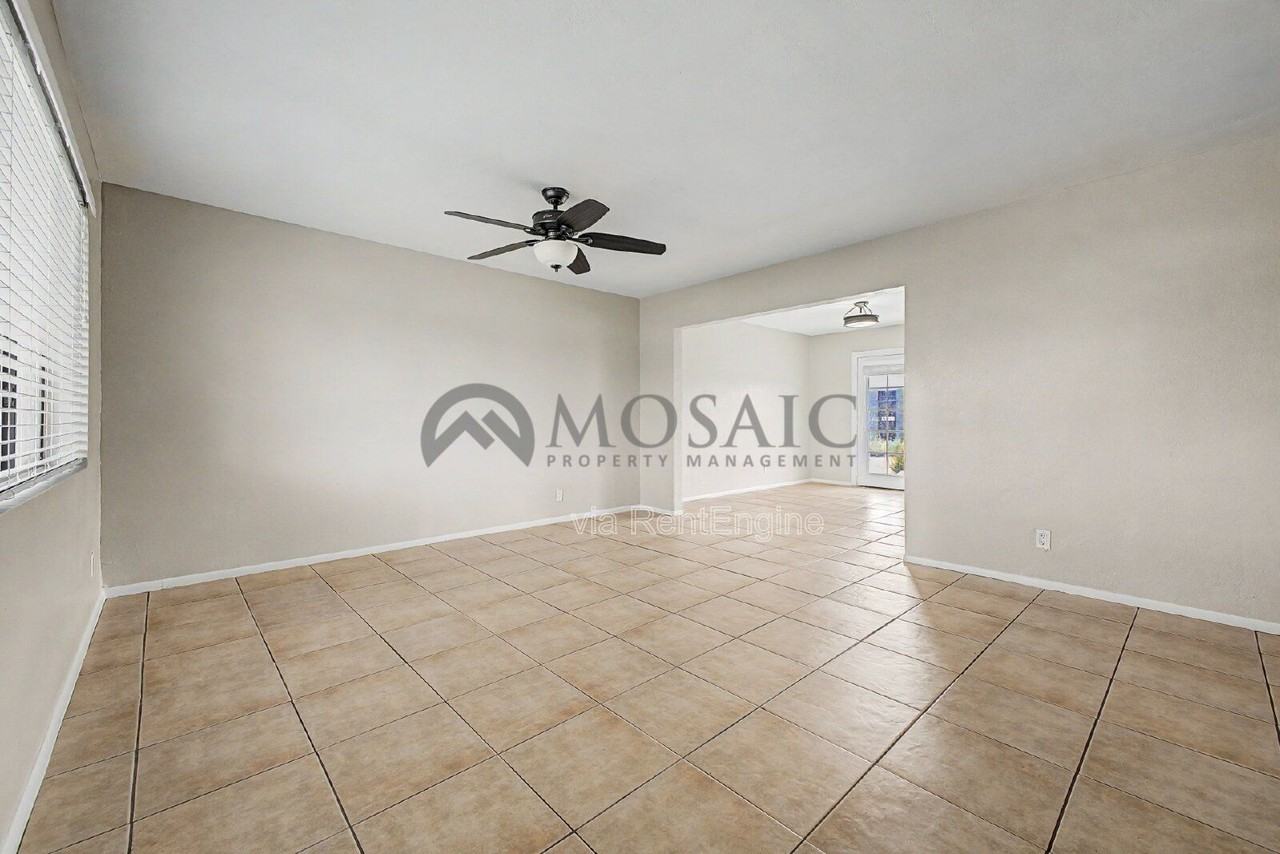 1531 W 7th St - Photo 6 of 29