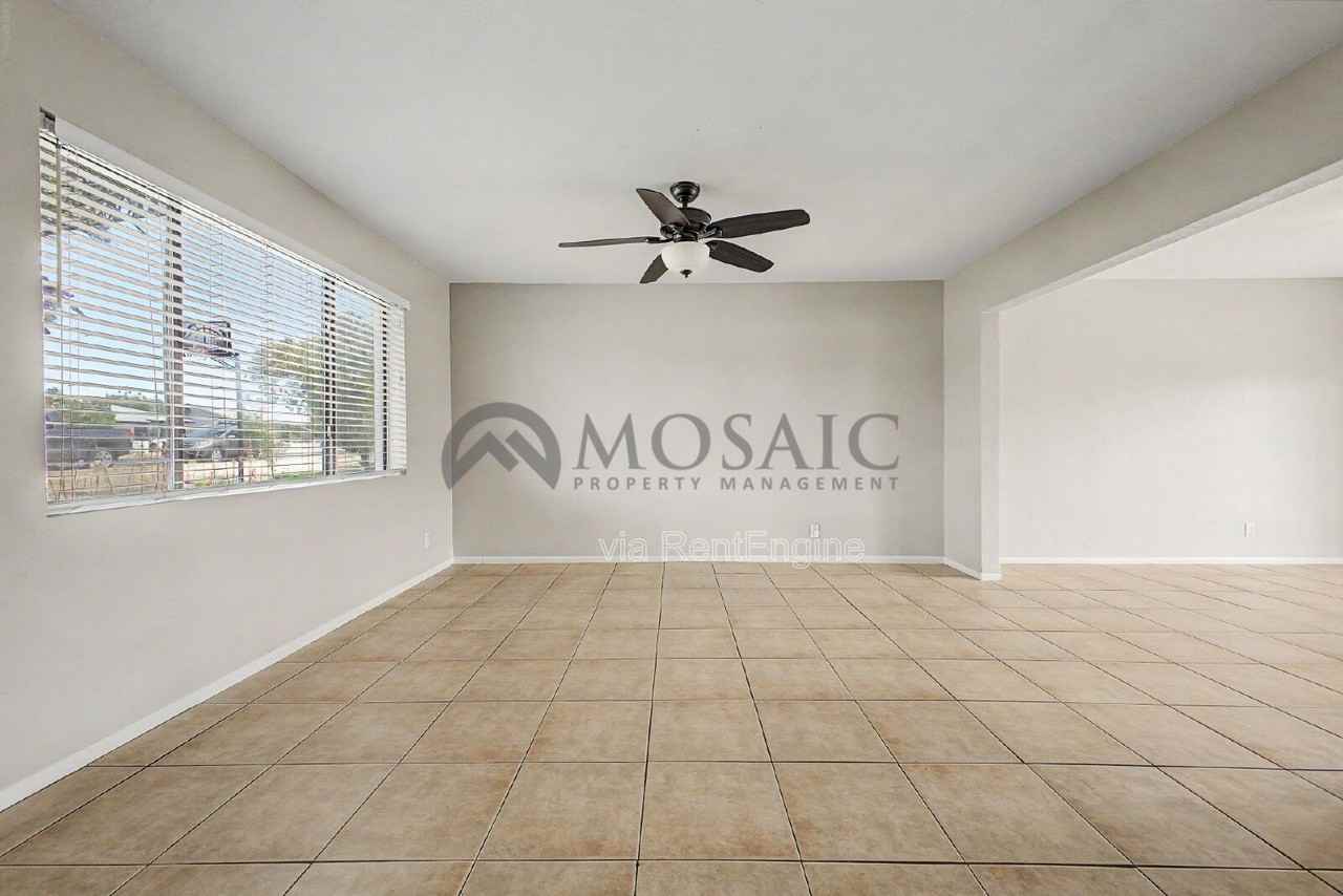 1531 W 7th St - Photo 7 of 29