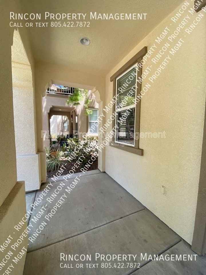 3142 N Ventura Rd - Photo 3 of 30