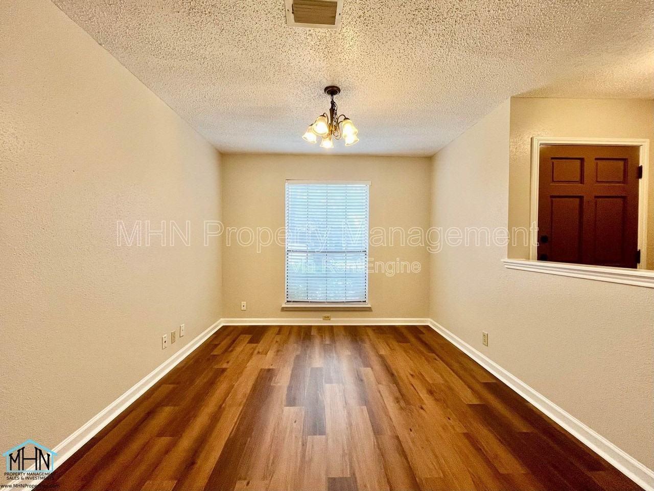 1627 Firwick Dr - Photo 5 of 25