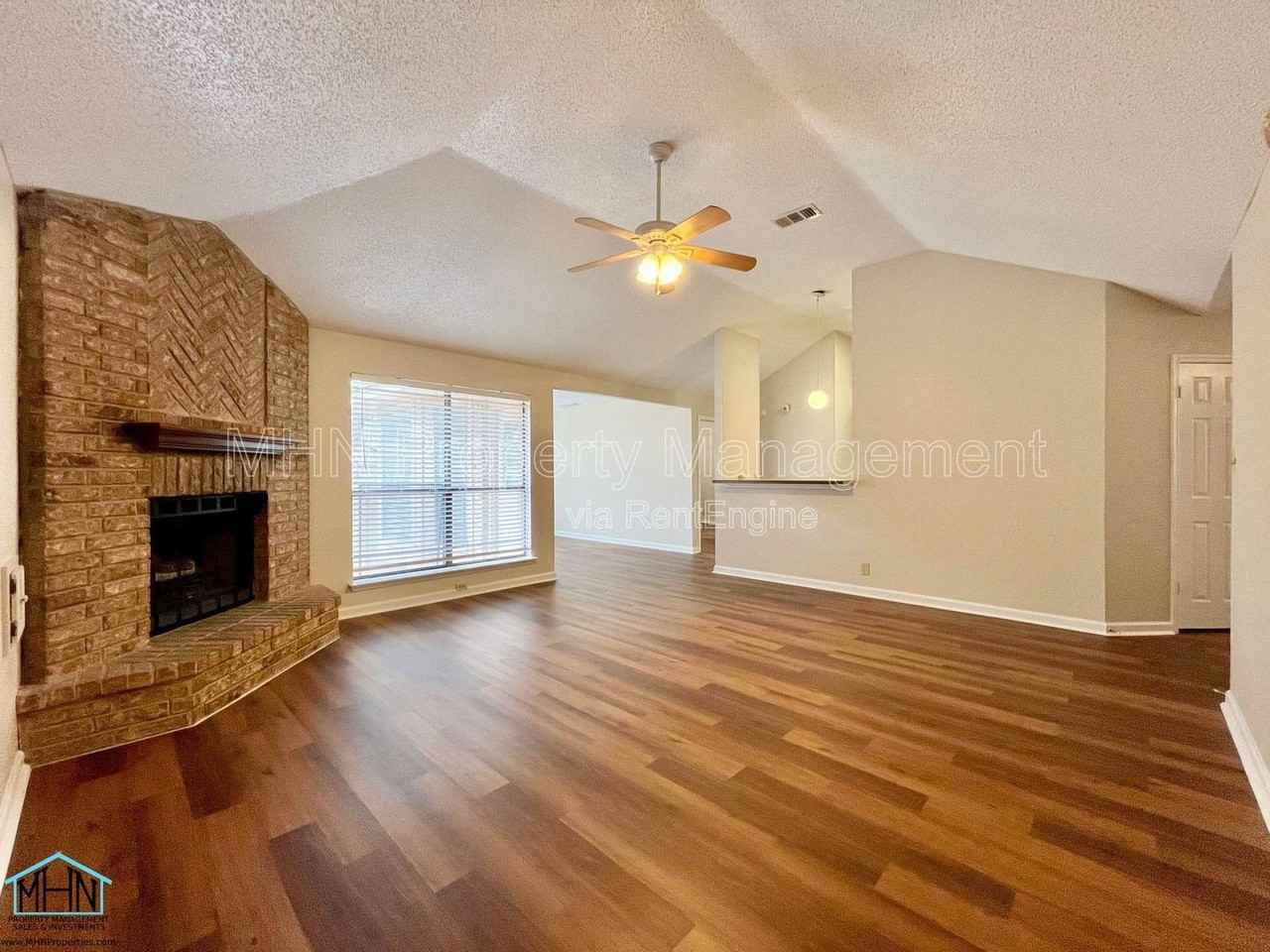 1627 Firwick Dr - Photo 7 of 25