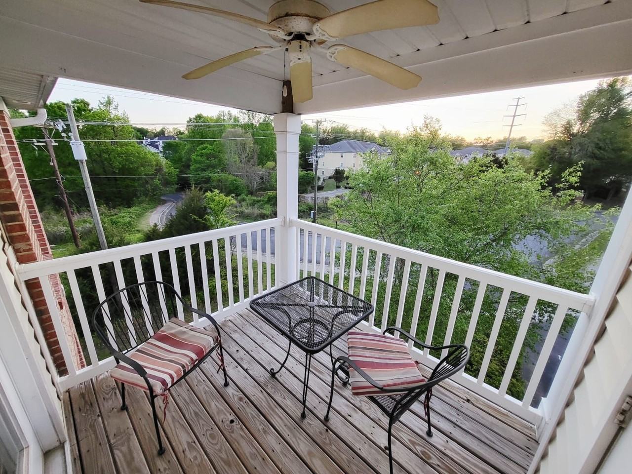 339 Westbend Dr - Photo 4 of 28