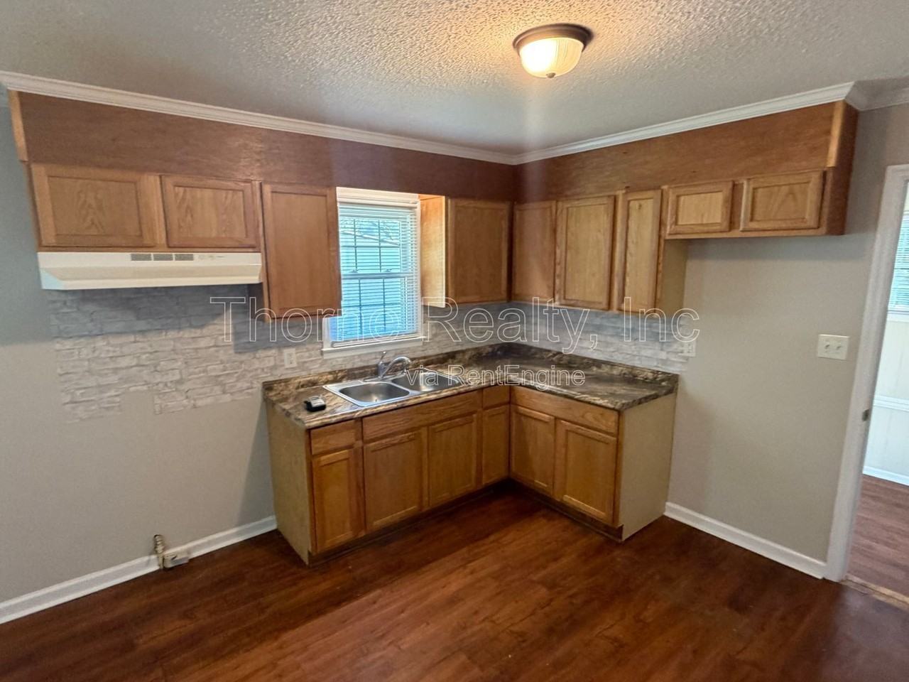 707 Ward Dr - Photo 5 of 16