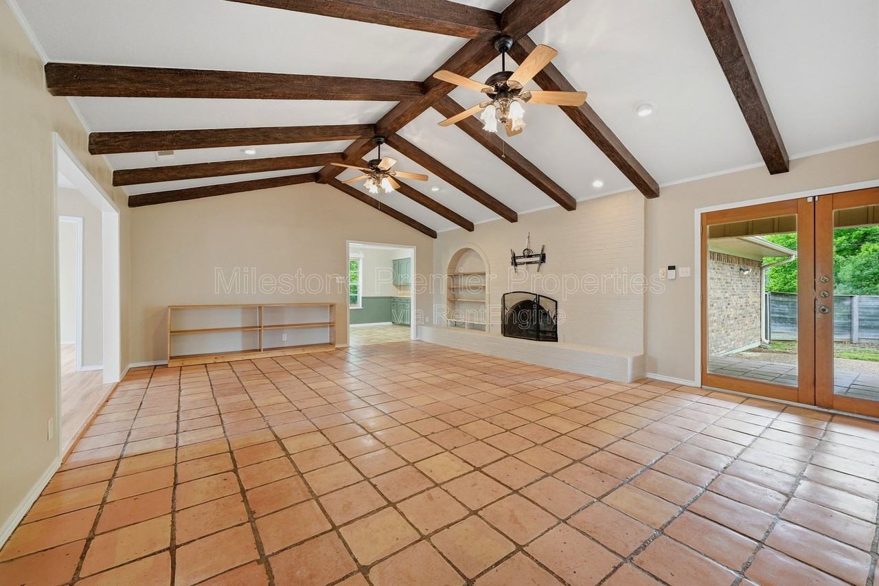 2502 Turtle Creek Dr - Photo 4 of 24