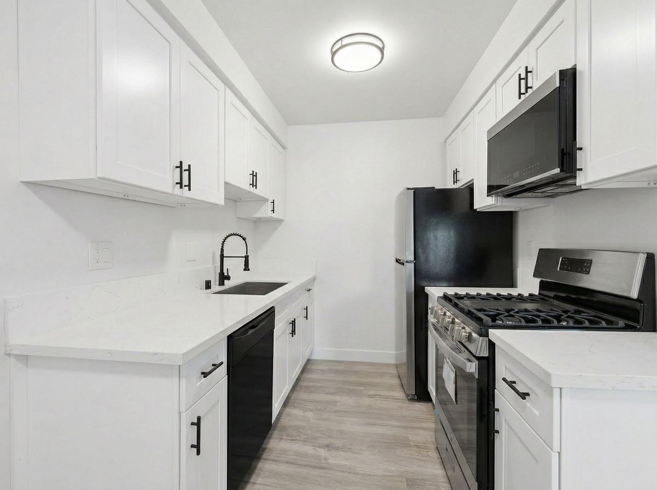 6828 Fulton Ave #5 - Photo 2 of 15