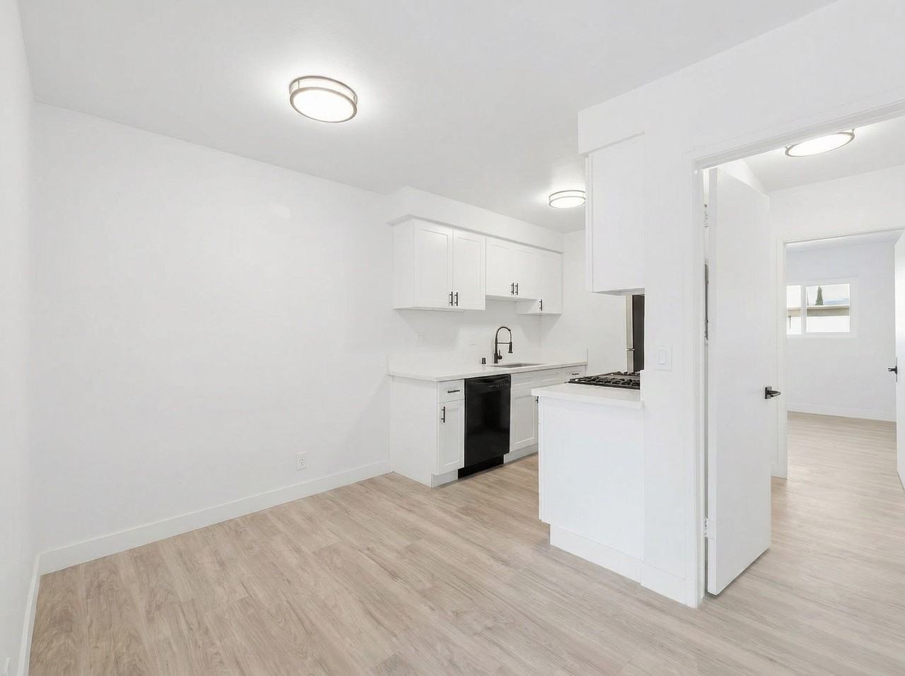 6828 Fulton Ave #5 - Photo 4 of 15