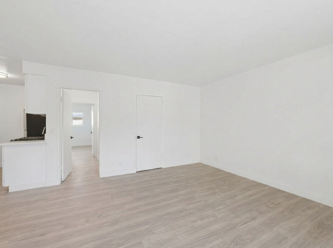 6828 Fulton Ave #5 - Photo 6 of 15