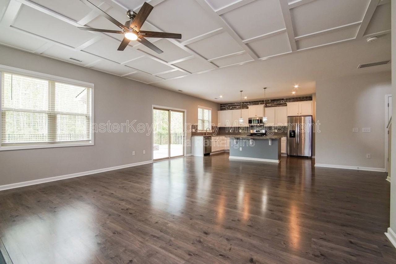 550 W Copenhaver Dr - Photo 6 of 27