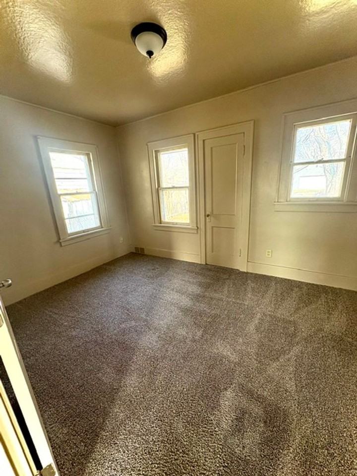 1122 Steely St - Photo 7 of 8