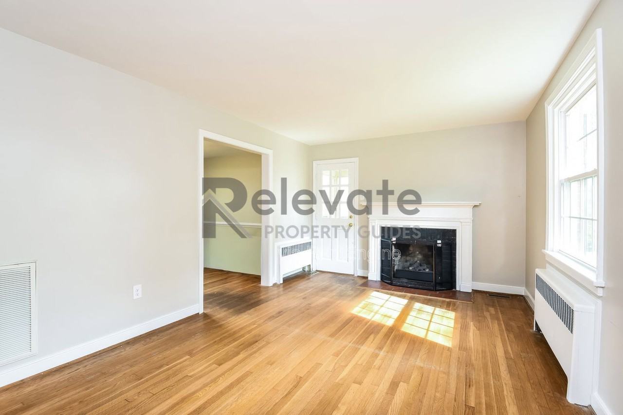 6522 W Franklin St - Photo 3 of 19