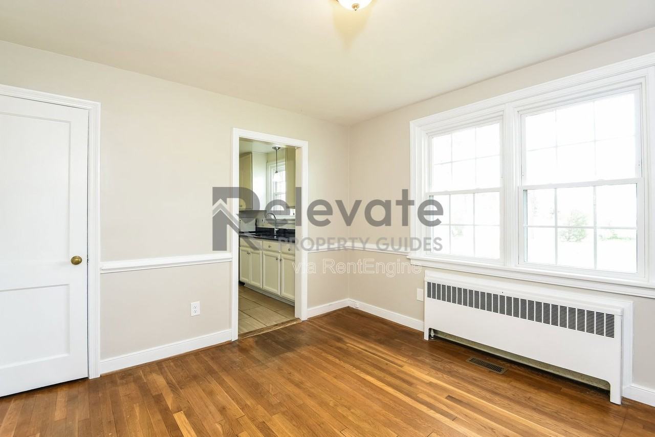 6522 W Franklin St - Photo 7 of 19