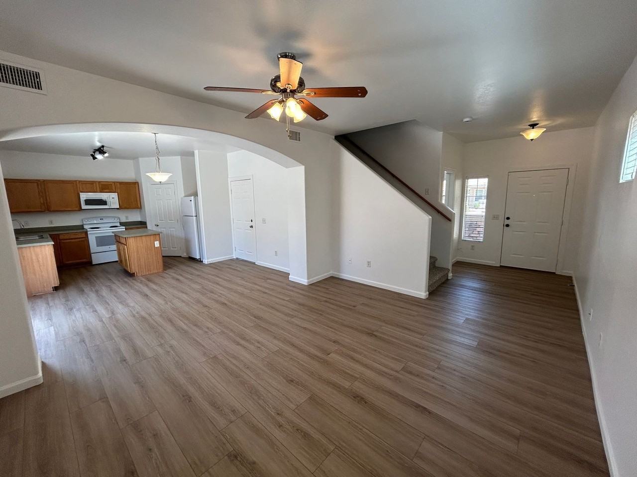 1222 S 119th Ln - Photo 3 of 14
