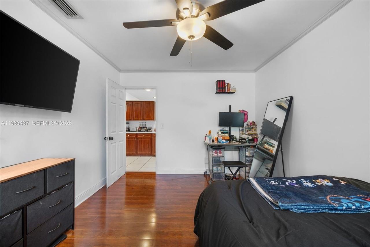 4306 Johnson Street - Photo 7 of 26