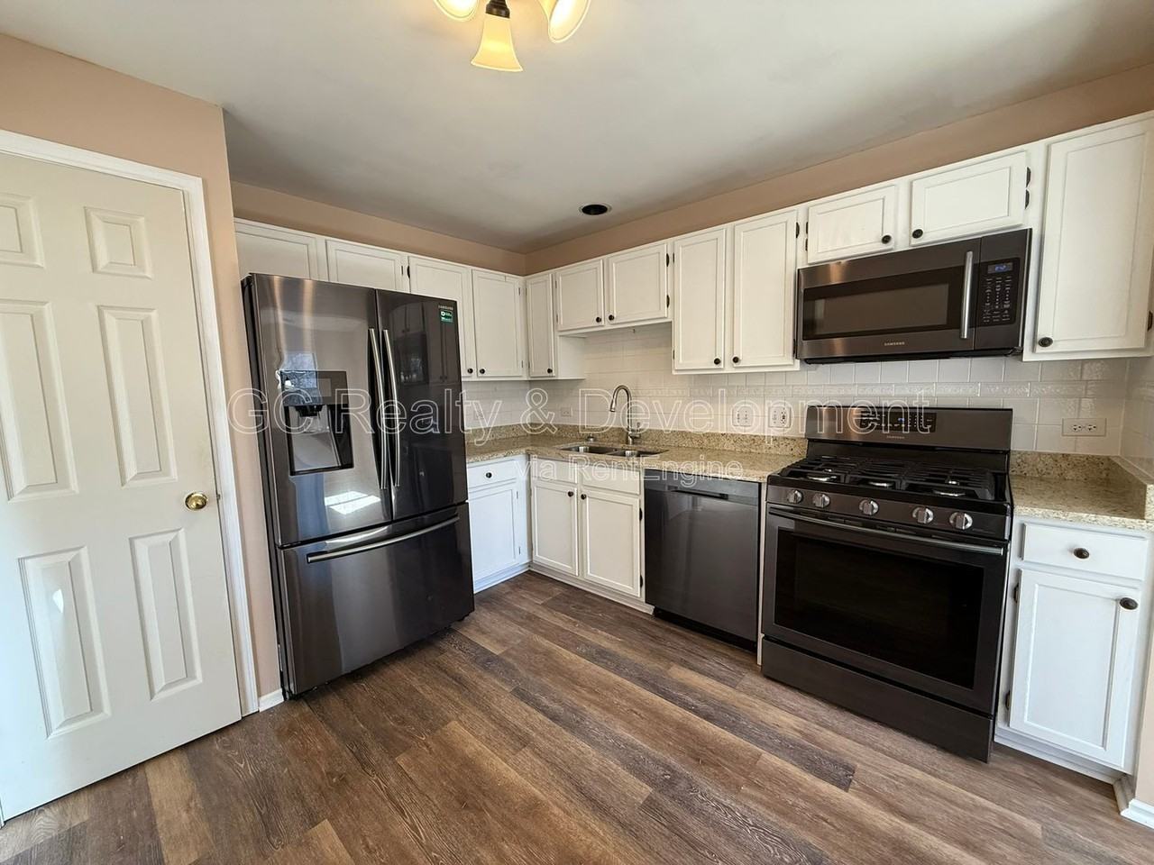 2878 Meadow Ln #Z2Z2 - Photo 2 of 22