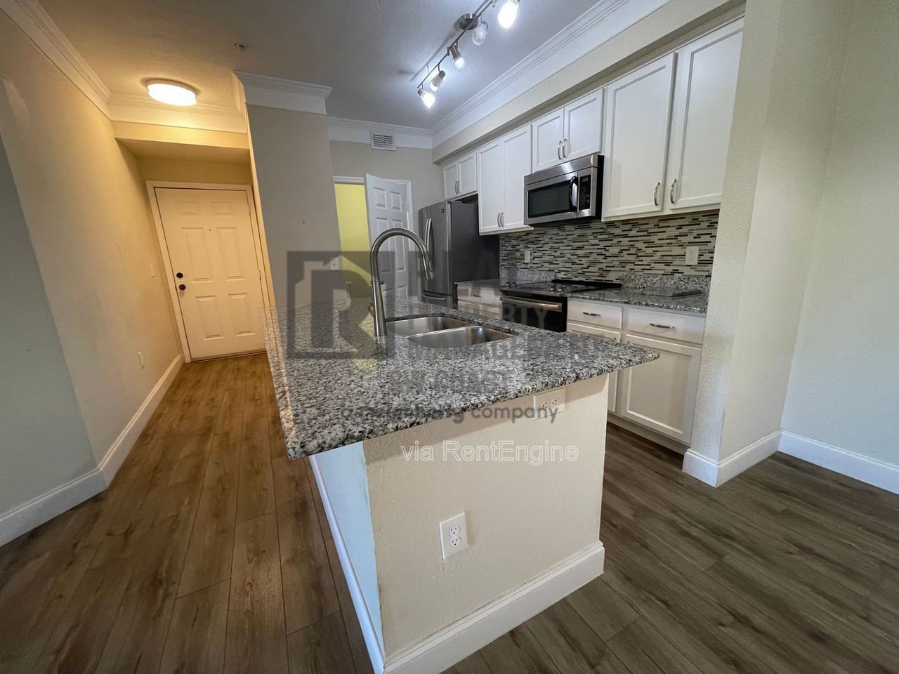 11550 Villa Grand #1306 - Photo 2 of 13