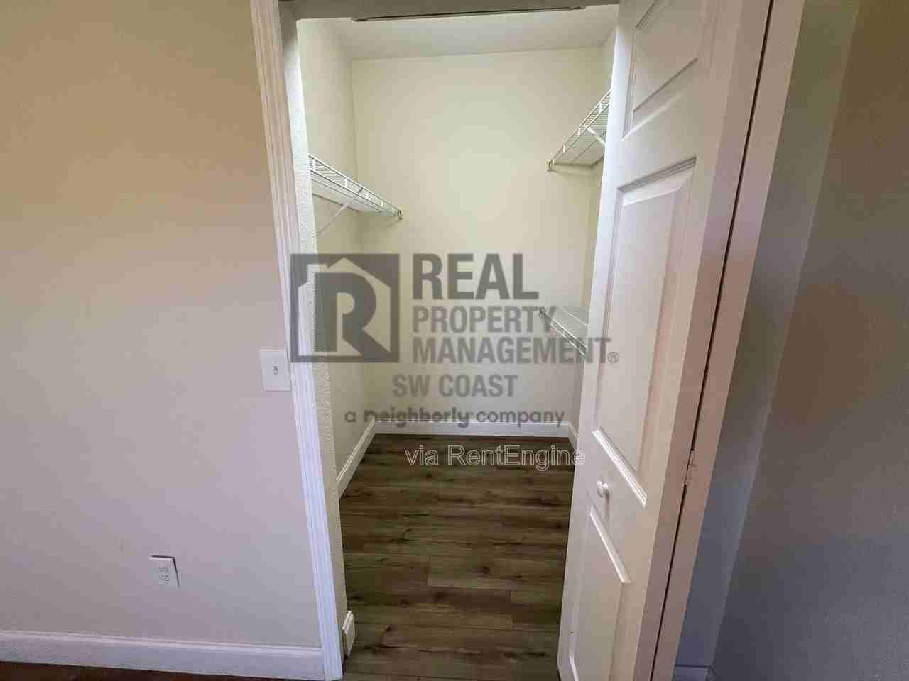 11550 Villa Grand #1306 - Photo 3 of 13