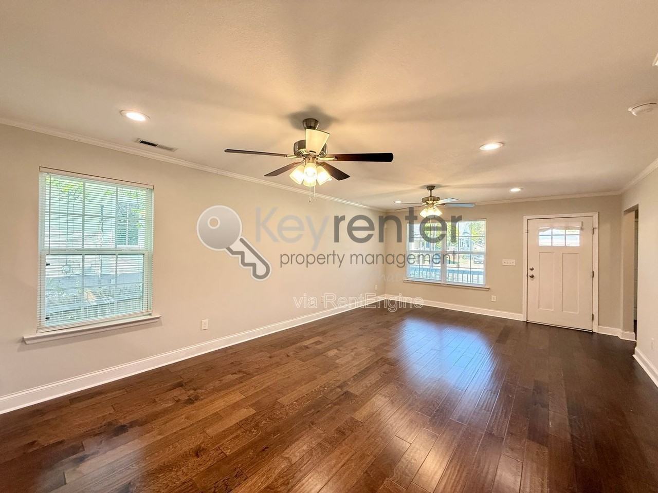 2214 E 14th St - Photo 6 of 17