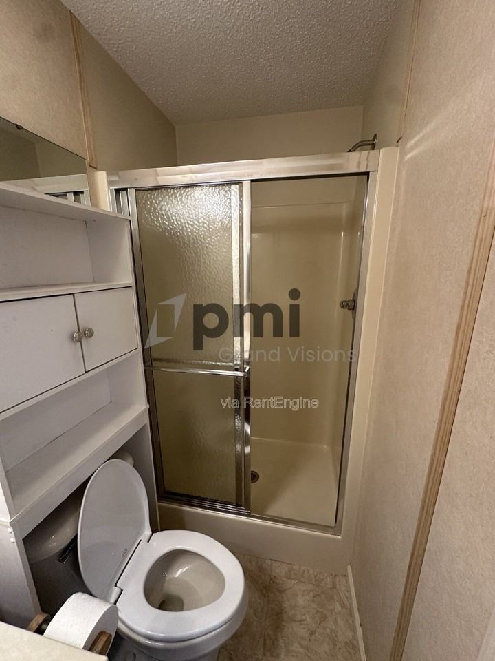 1306 Arthur Ave #16 - Photo 4 of 19