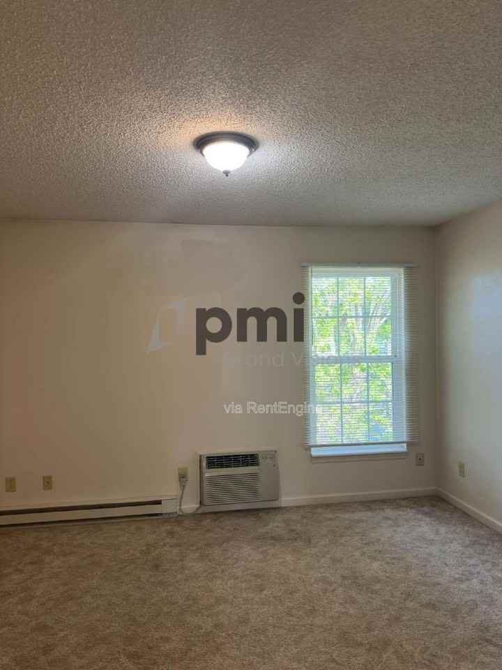 1306 Arthur Ave #16 - Photo 7 of 19