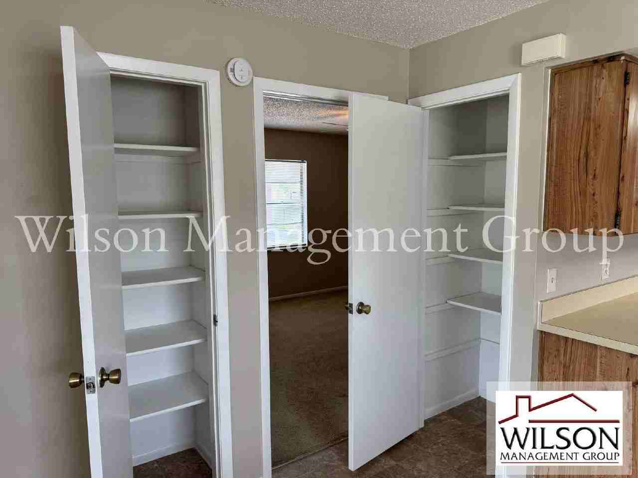 701 Kings Cove Ct - Photo 6 of 21