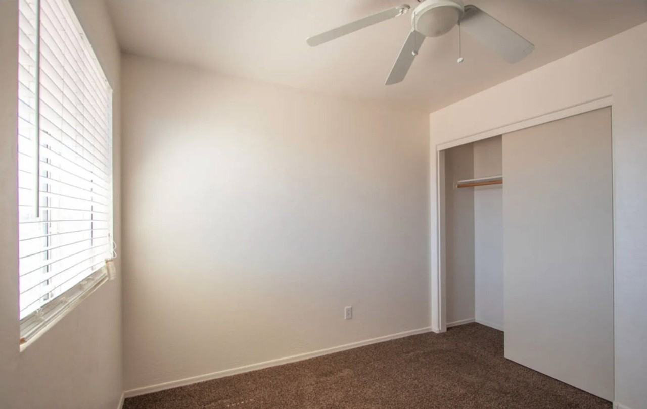 13002 W Paradise Dr - Photo 7 of 28