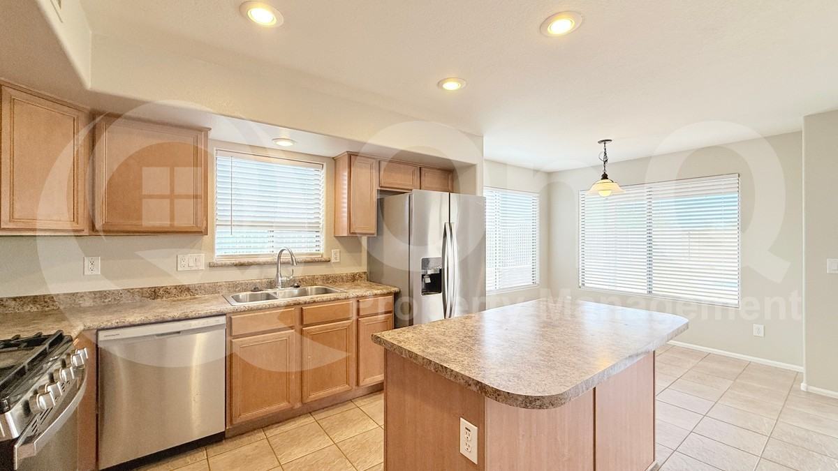 42606 W Chambers Dr - Photo 5 of 25