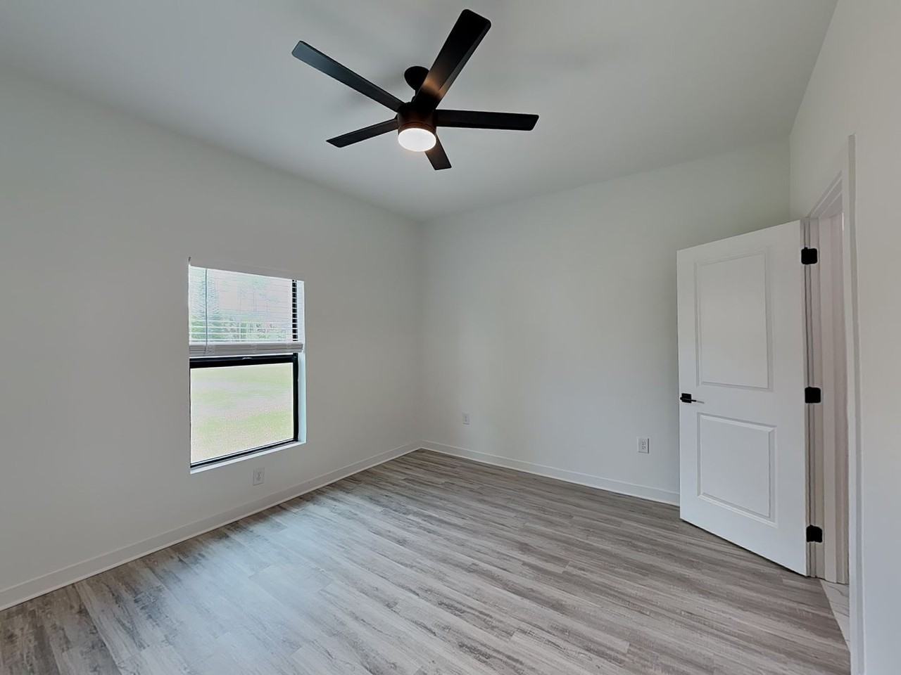 4501 28th St Sw - Photo 6 of 39